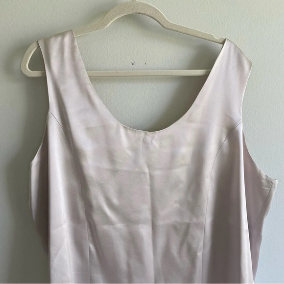 Gorgeous Silk-look  Champagne Scoop Neck Tank Top Size 20 XXL - Picture 8 of 12